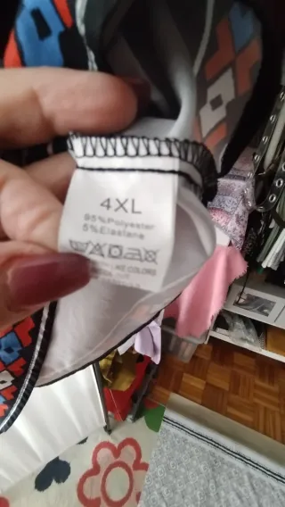 Túnica floral talla grande