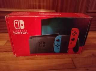 Nintendo Switch con caja y accesorios