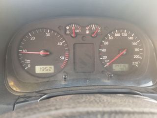 Volkswagen Bora 2000