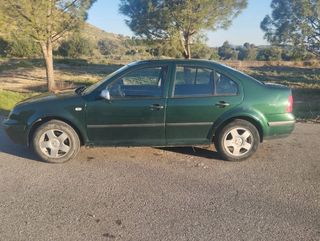 Volkswagen Bora 2000