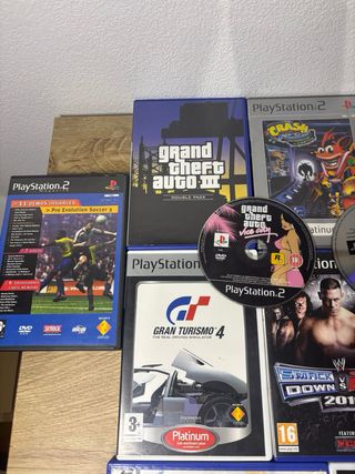Lote PlayStation 2 con 12 juegos