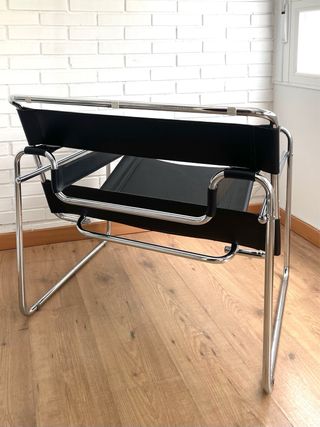 Sillón Wassily cuero negro y metal