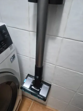 Aspiradora mano Cecotec Scoba