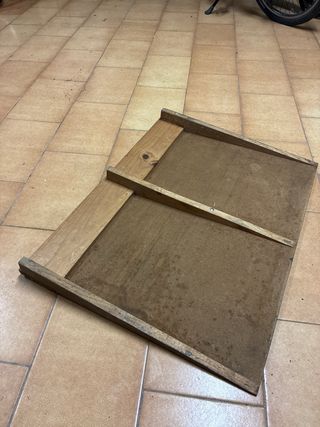 Pupitre profesional madera para maquetas