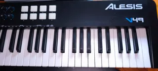 Teclado Controlador MIDI Alesis V49 MKII
