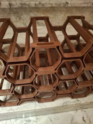 Botellero de resina hexagonal