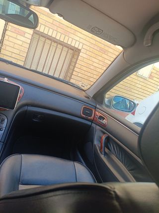 Peugeot 607 2006
