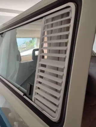 Rejilla Ventilación Ventana VW T3 3D