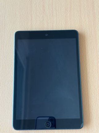 iPad mini 1ª Gen 7.9 para repuesto (no enciende)