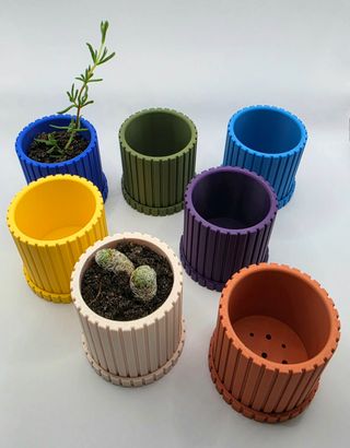 Black Striped Planter / Vaso 3D Preto