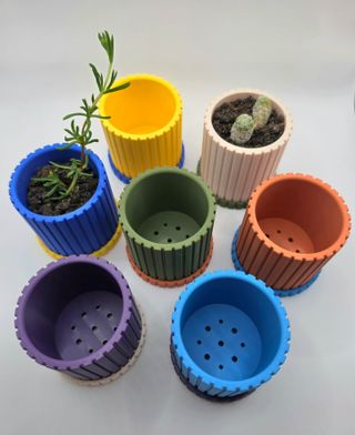 Black Striped Planter / Vaso 3D Preto