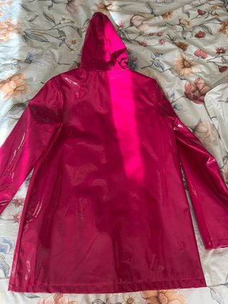 Chubasquero rosa brillante mujer