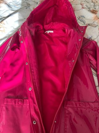 Chubasquero rosa brillante mujer