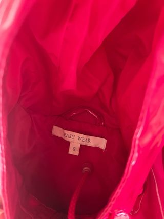 Chubasquero rosa brillante mujer