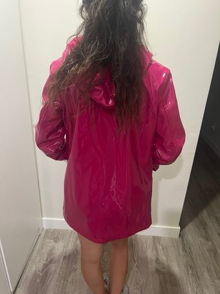 Chubasquero rosa brillante mujer