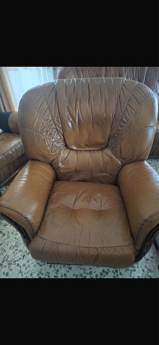 Conjunto de sofás de piel,muy cuidado