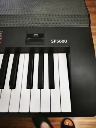 Thomann SP-5600 Teclado Digital