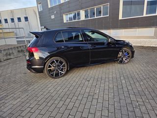 Volkswagen Golf 8 R akrapovic performance 320cv