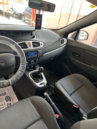 Renault Scenic 2009