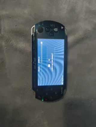 PSP 1004 Negra + Accesorios + 2 juegos + 32GB