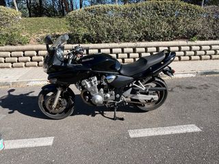 Suzuki GSF 600 S Bandit Negra