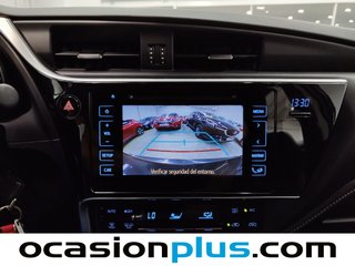 Toyota Auris 120T Feel! 85 kW (116 CV)