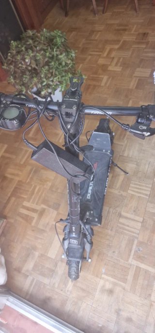 Patinete Dualtron Mini Special trucado.