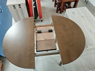 Mesa redonda extensible de madera