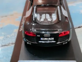 Maqueta Schuco Audi R8 Negro 1/43