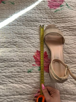 Sandalias Beige Tacón