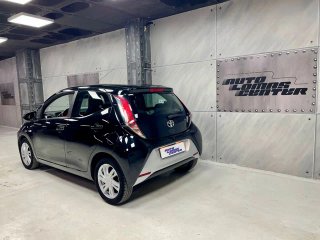 Toyota Aygo 1.0 70 x-play