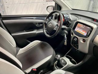 Toyota Aygo 1.0 70 x-play