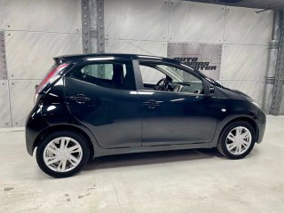 Toyota Aygo 1.0 70 x-play