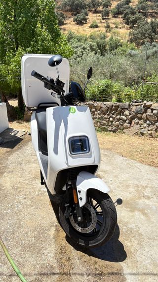 Escúter Eléctrico 50cc Automático Blanco