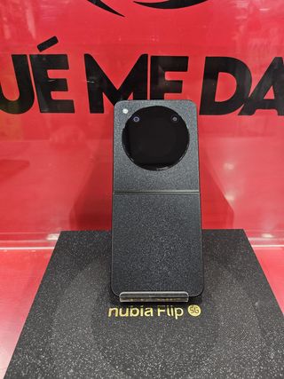 Teléfono ZTE Nubia Flip 5G Black / 256 GB.