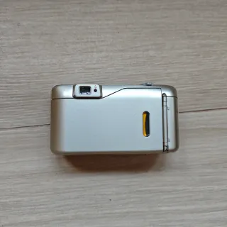Cámara Nikon Lite Touch Zoom 70W