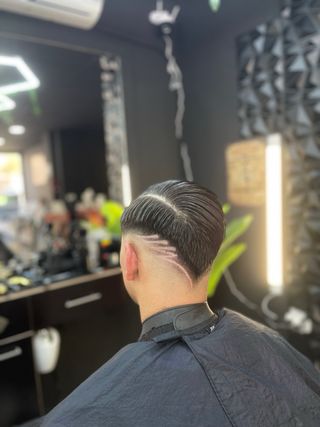 Se traspasa peluquería barbería