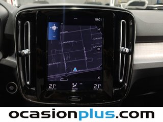 Volvo XC40 B3 G Momentum Pro Auto 120 kW (163 CV)
