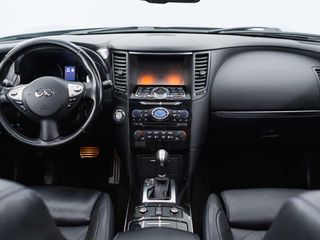 Infiniti QX70 QX70d 3.0 V6 GT Premium