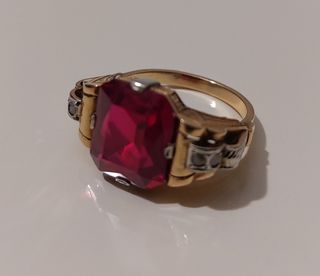 Anillo antiguo Oro 18kt y un Granate de 1890 SXIX