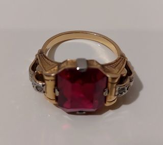 Anillo antiguo Oro 18kt y un Granate de 1890 SXIX