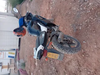 Moto Yamaha TZR 50 Sport Negra/Blanca