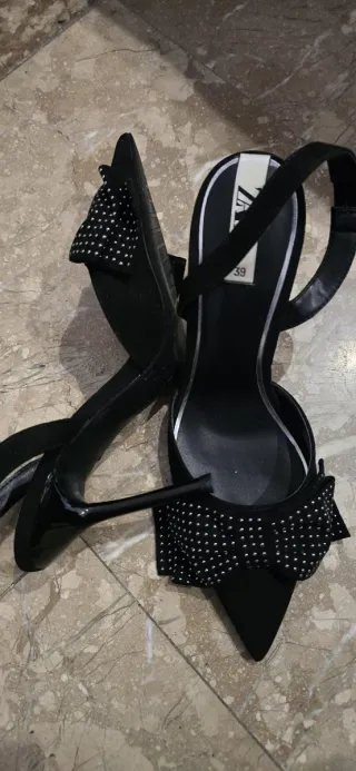 Zapatos Zara tacón lazo pedrería negro 39