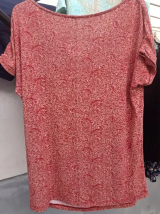 Blusa T S Estampada. Medidas en descripción