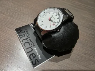 Reloj Time Force blanco, negro y plateado