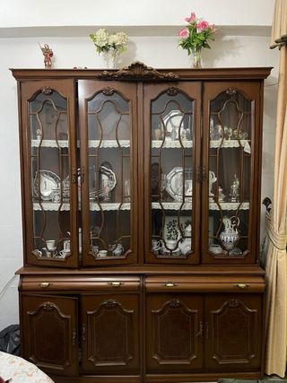 Vitrina de salón madera y cristal