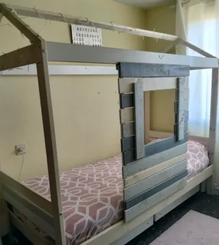 Cama juvenil tipo casita