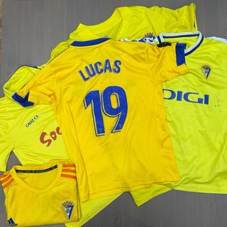 Lote 5 Camisetas CF Cádiz Firmadas