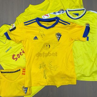 Lote 5 Camisetas CF Cádiz Firmadas