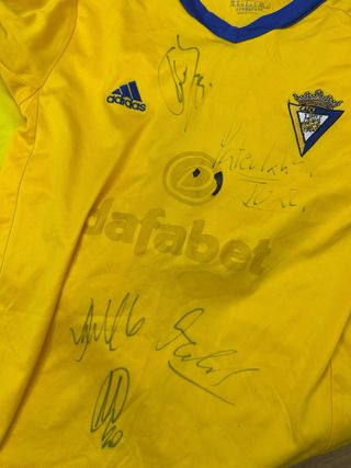 Lote 5 Camisetas CF Cádiz Firmadas